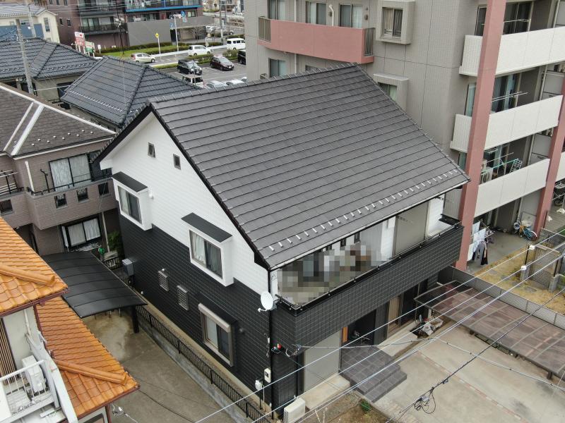 外壁塗装、軒天アクセント塗装、玄関タイル張替、付帯部塗装