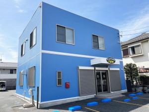 外壁塗装～鮮やかな青色で目立つお店へ～